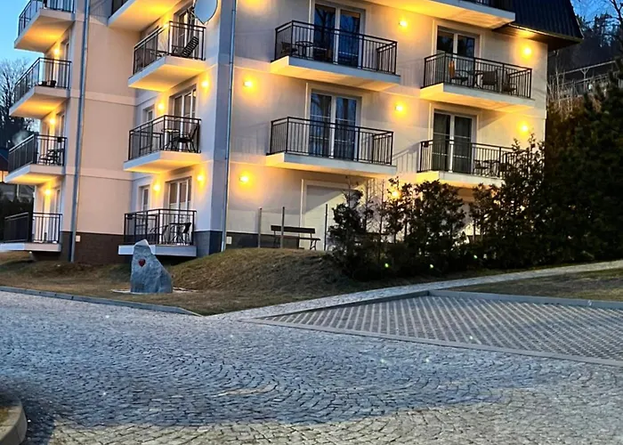 6 Mountain View Apartment *